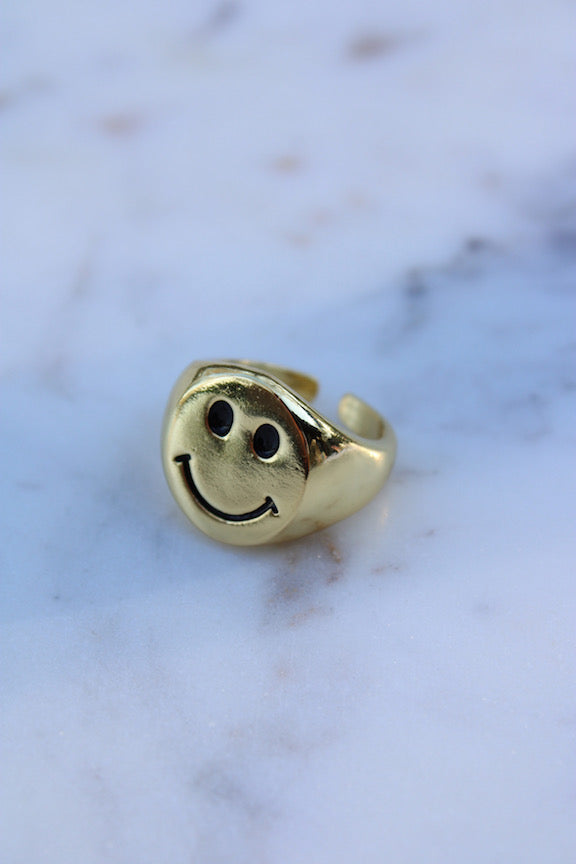 Smiley Golden Ring