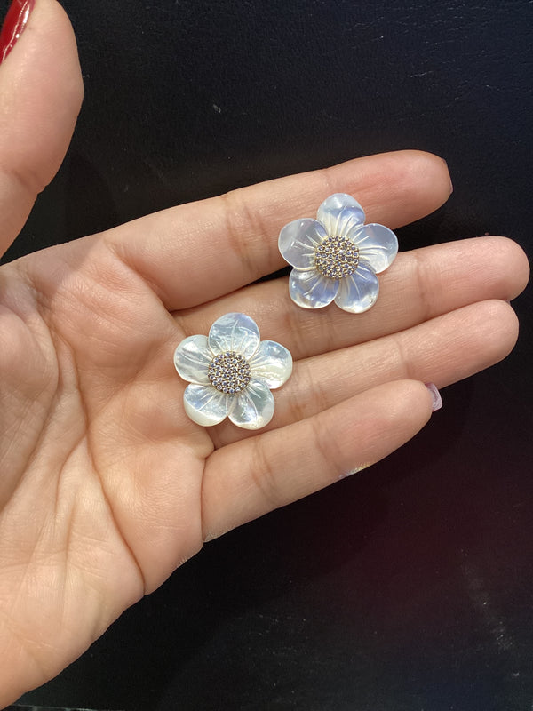 Aretes Flores Madre Perla