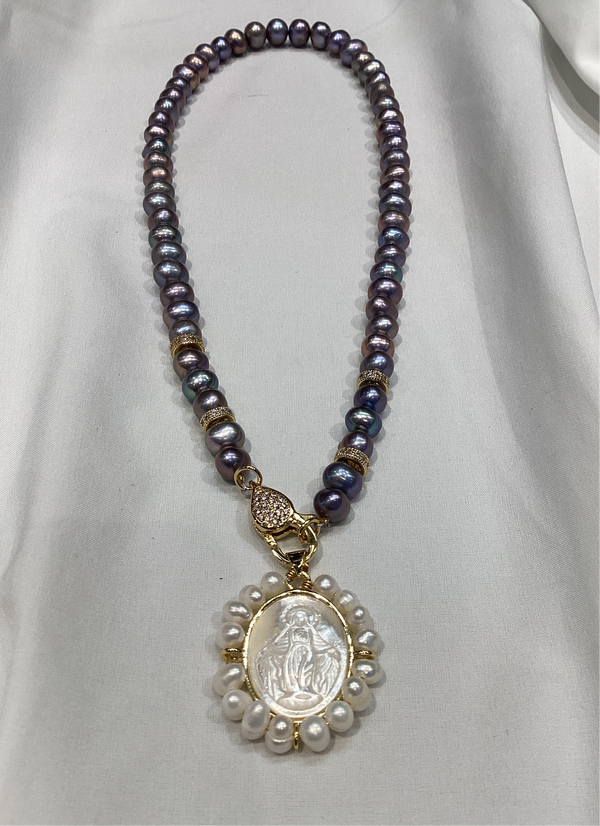 Collar Perla Morada Dije Madre Perla Milagrosa