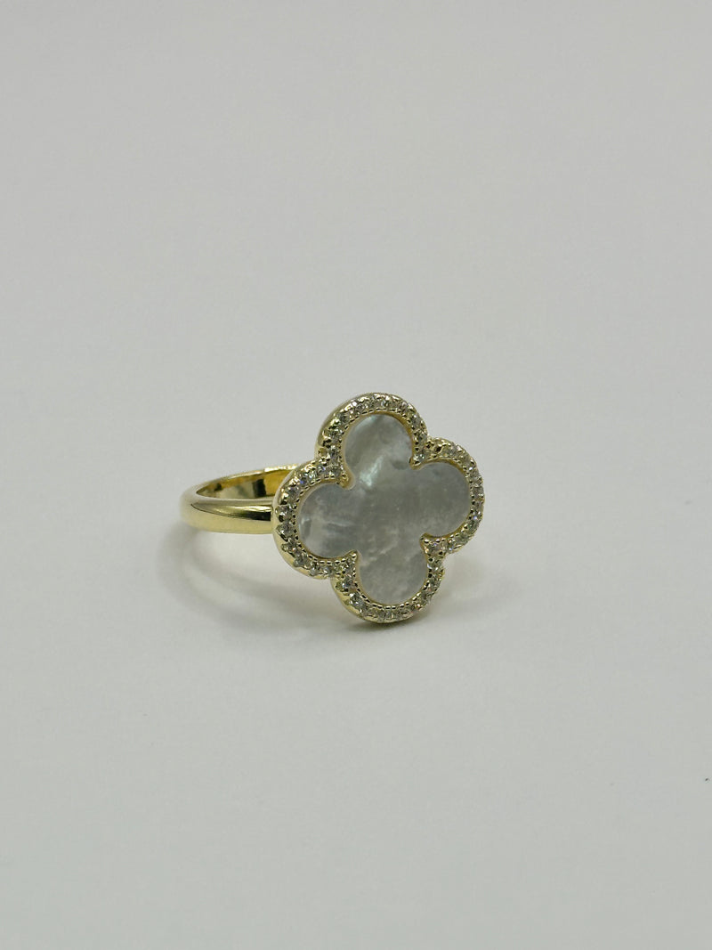 Clover Ring