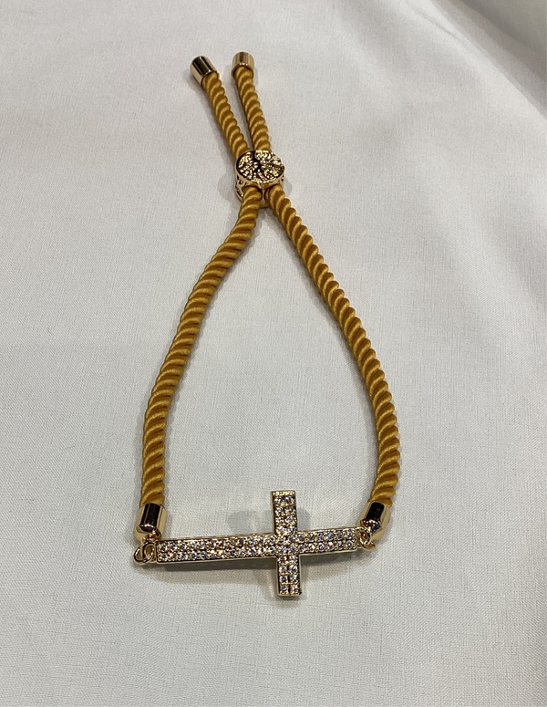 Pulsera de Cruz Pave con Cordon Sencilla