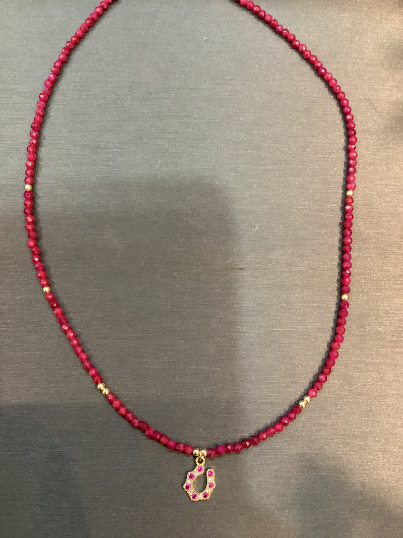 U024 Choker Rubidine con Horseshoe