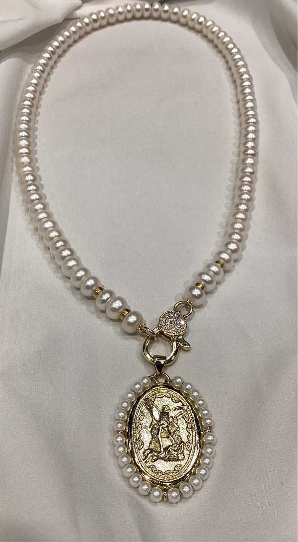 Collar Perla Morada Dije Arcangel Gabriel