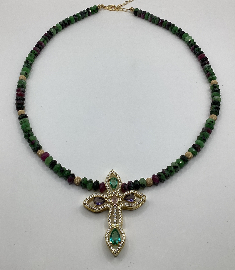 Collar Cruz Zirconias con Piedras Rubi Zoisita y Gold fill