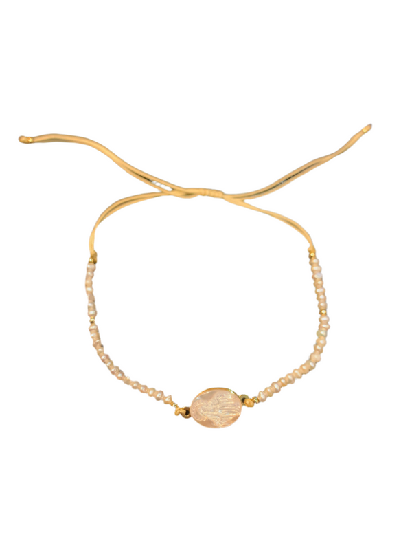 Pulsera de hilo con Perlas y medalla virgen milagrosa