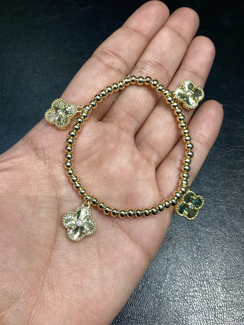 Pulsera Charm Clover Dorado