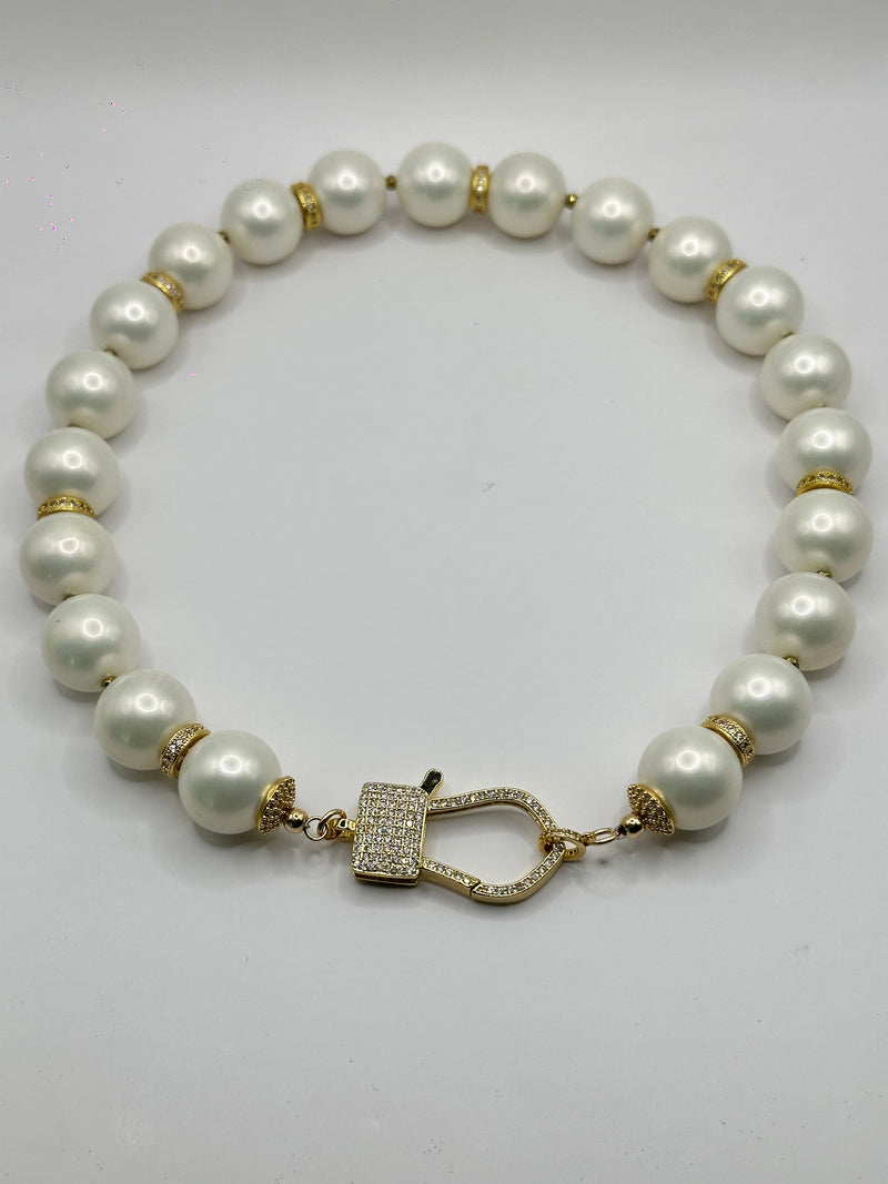 Statement Pearls Necklace