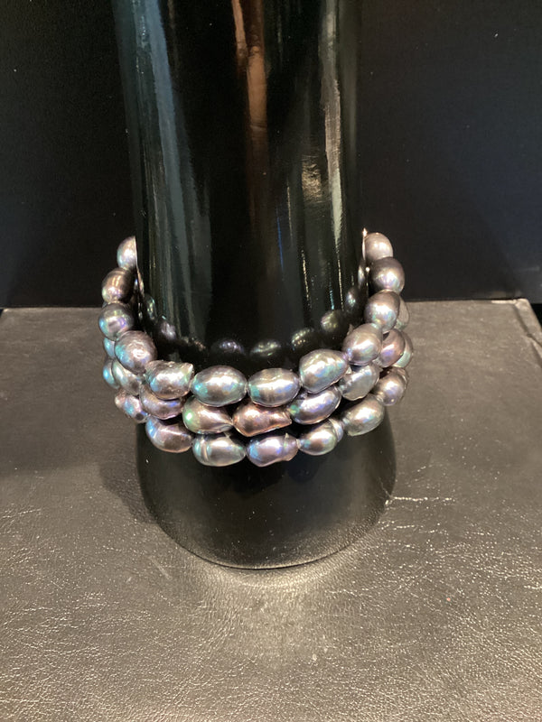 Pulsera Perlas Moradas 3 lineas