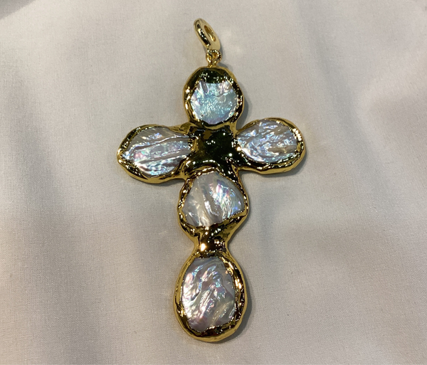 Dijes de Perlas Keishi con dorado