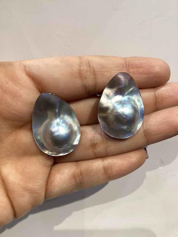 Arete Gold Madre Perla Gris Grande