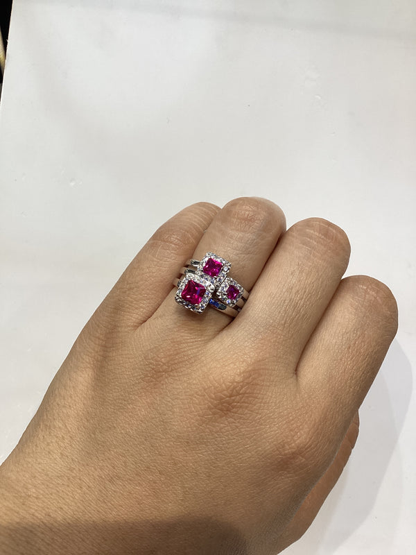 Anillo Triple Piedras Rojas