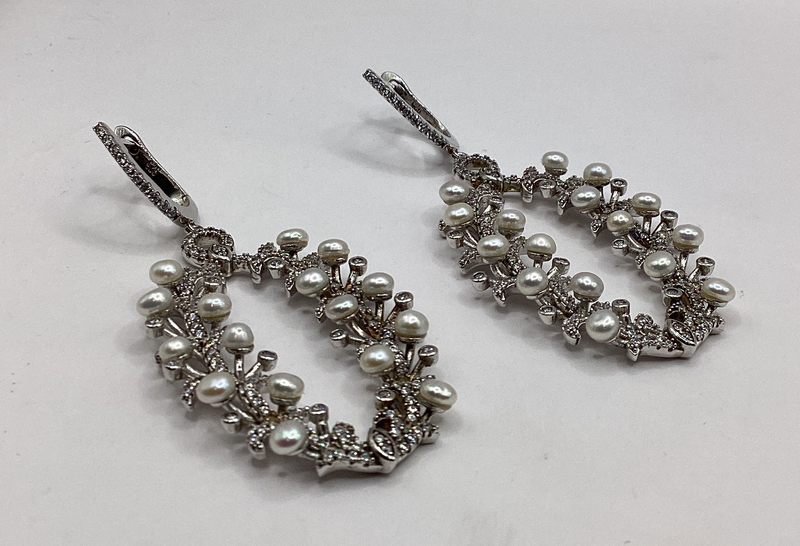 Aretes Chandeliers Con perlas plata y cristales