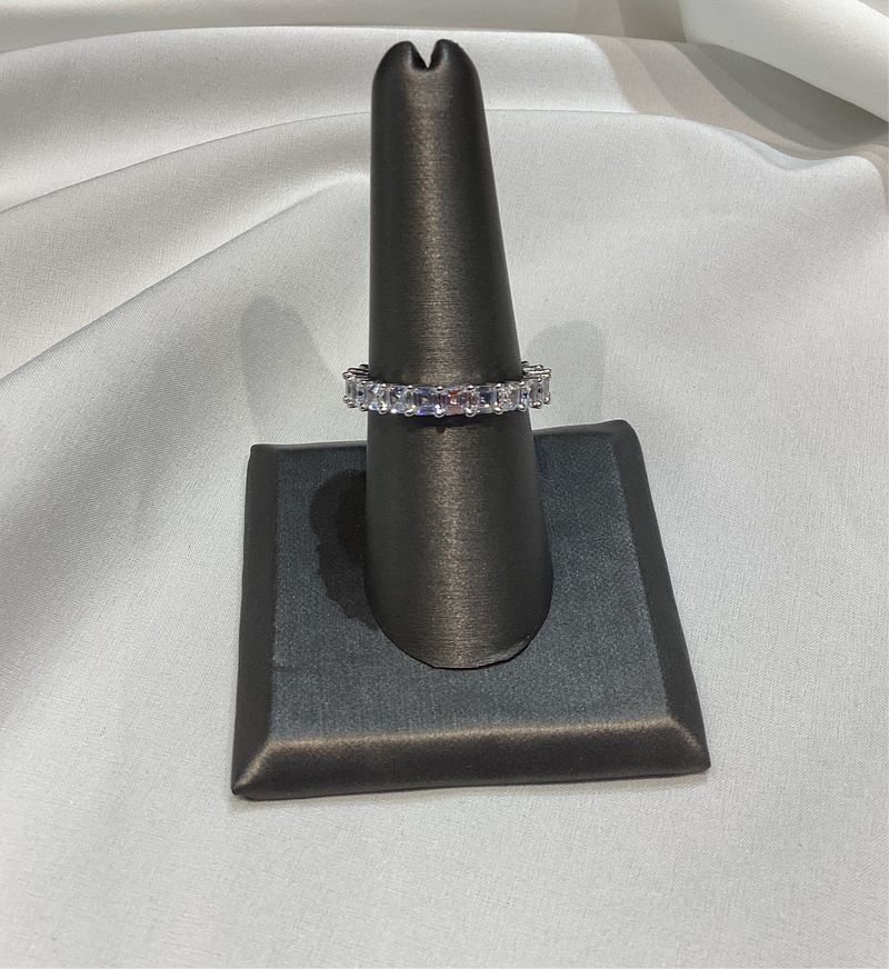 Medium Princess Eternity Band