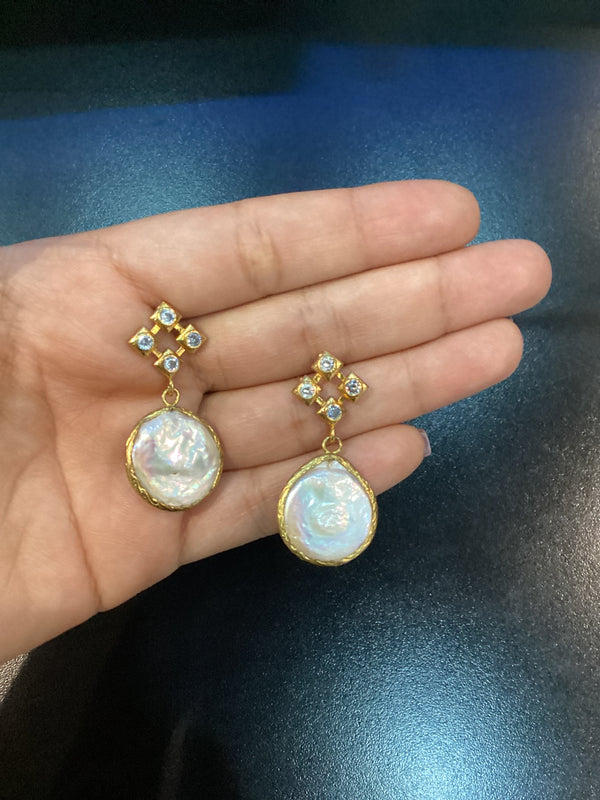 Square crystal Pearl dangles