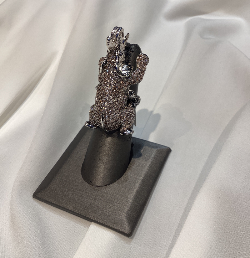 Anillo Elefante Pave