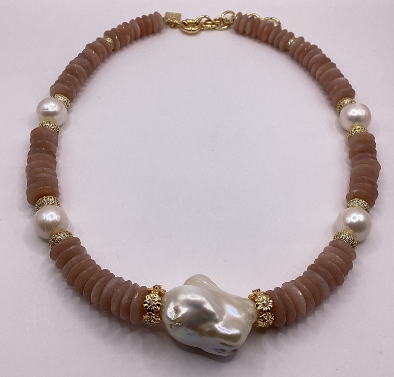 Collar Pink Moonstone German Cut con Perla Barroca y Zirconias