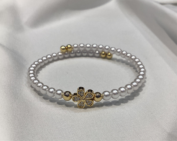 Cuff Perlas con Figuras