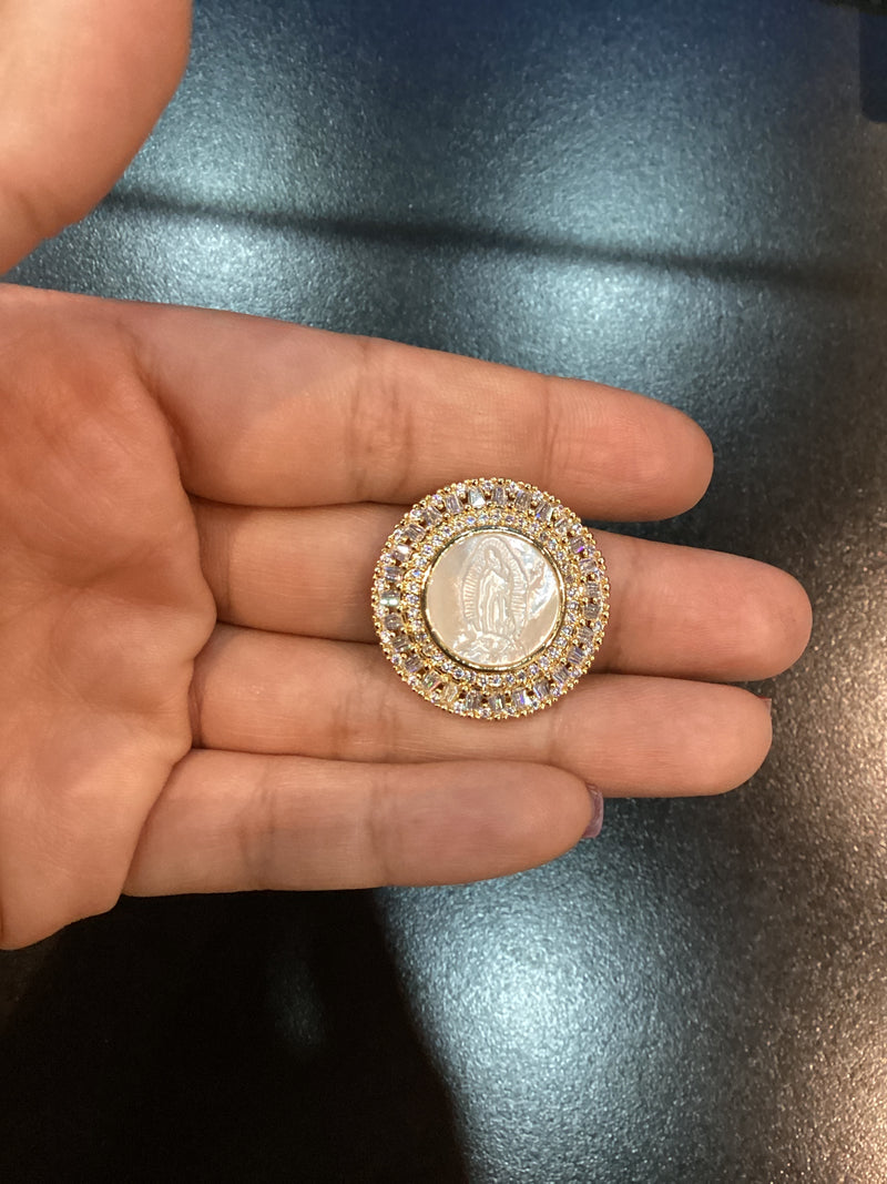 Dije Madre Perla Redondo con cristales Virgen de Guadalupe