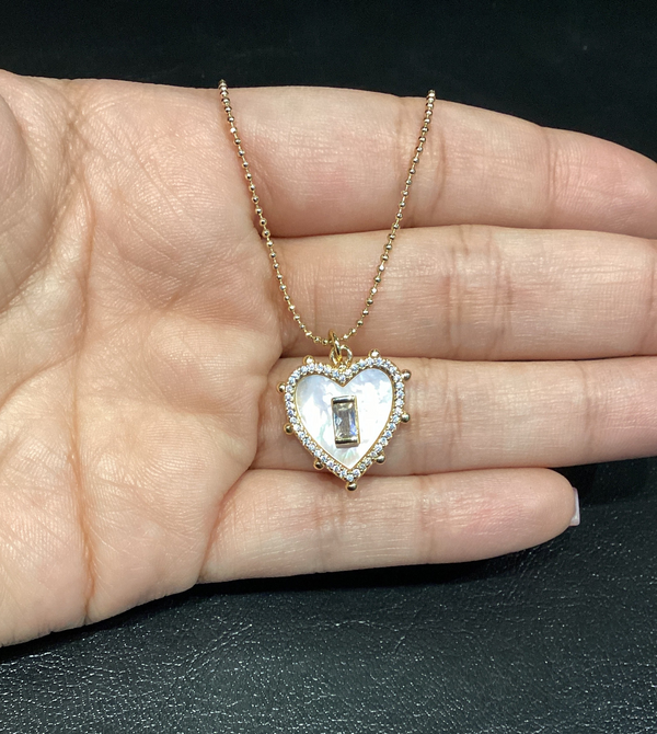 CAdena de corazon de madre perla SS con bano de oro