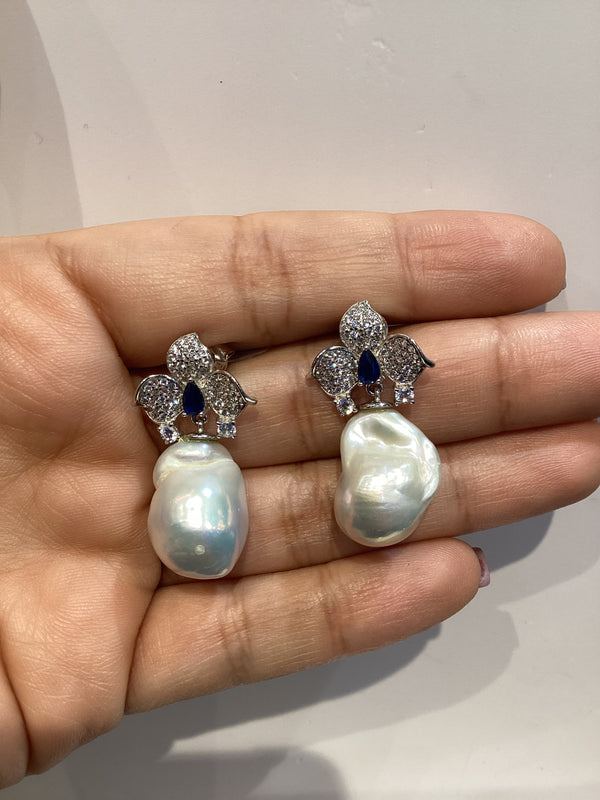 Blue Orchid Baroque DAngle