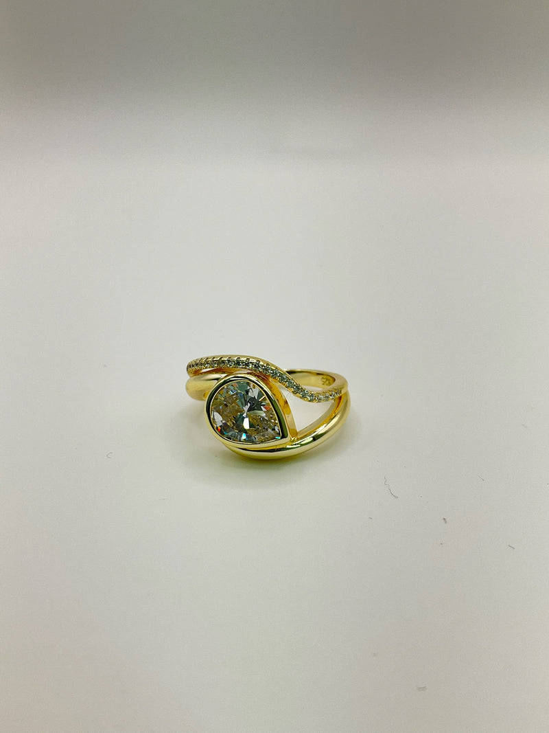 Pear Shape Cz Ban Ring