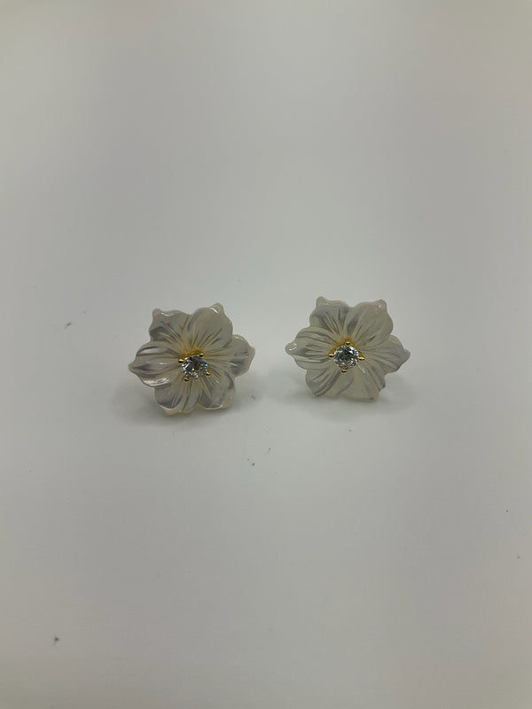Mother Of Pearl Flower Stud 2 colors
