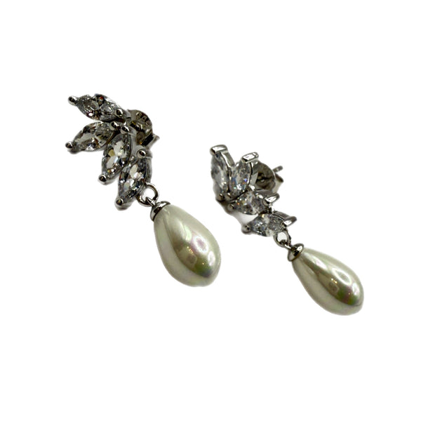 Marquis Pearl Dangle Earrings Plata