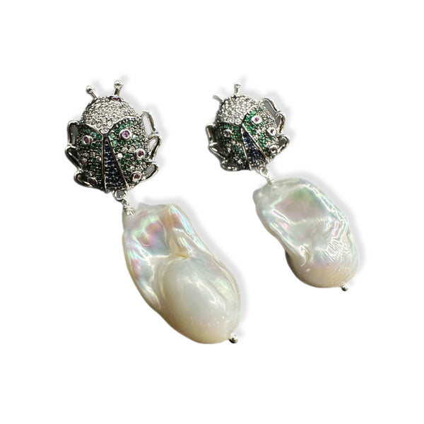 Aretes Perla Barroca Escarabajo Plateado