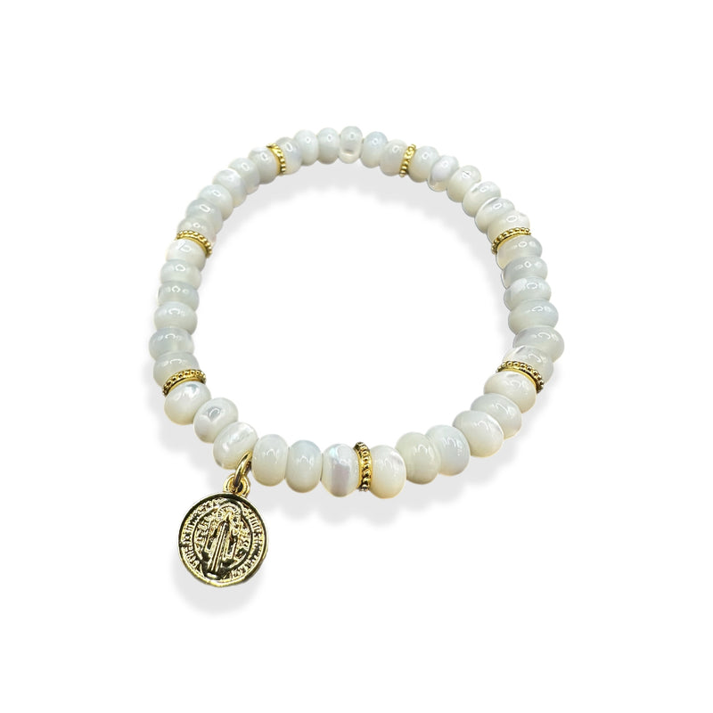 Pulseras de piedras semipreciosas con dijes