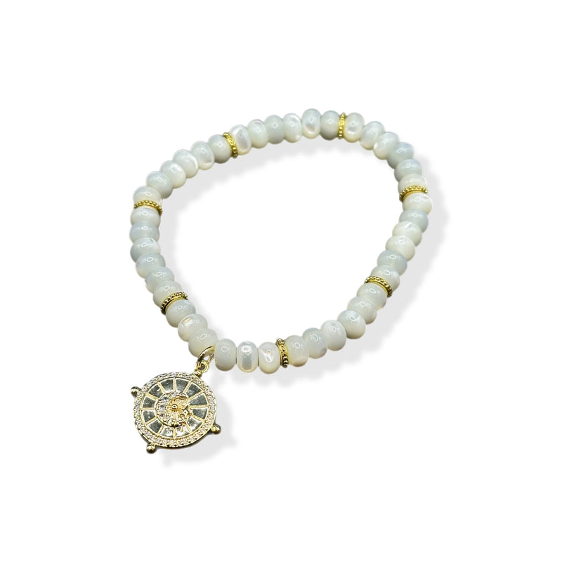 Pulseras de piedras semipreciosas con dijes