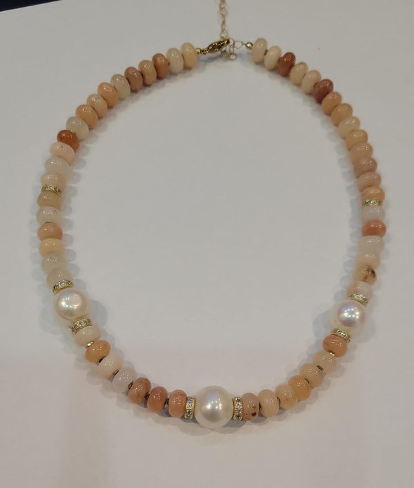 Collar Beige Peach Con 3 perlas