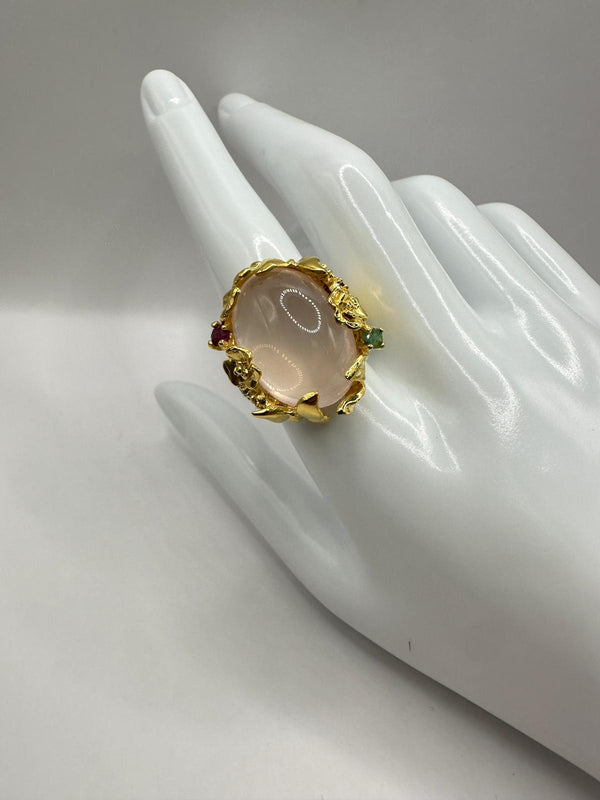 Anillo Quarzo Rosado Vine con rubies, tsavoritas, esmeraldas amatista plata con baño de oro
