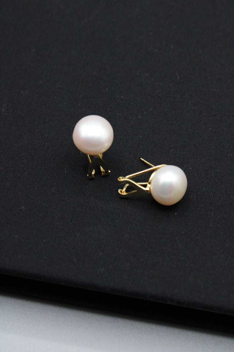 Pearl Omega Stud