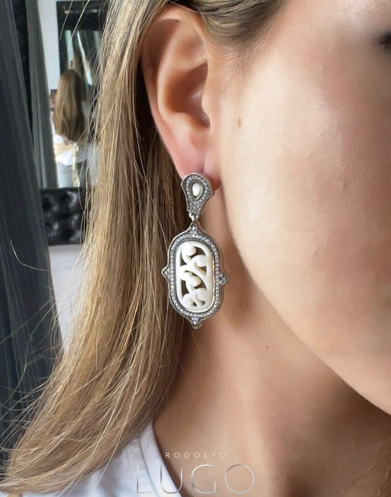 Mother of Pearl Ly Earrings